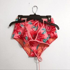 Aerie | Tropical Triangle & High Waisted Set